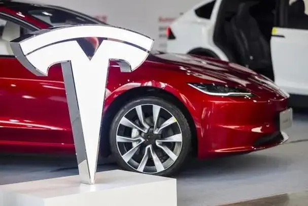 ��˹���ƻ����й��г��Ӵ�AI��Ӳ������Դ����Ͷ��