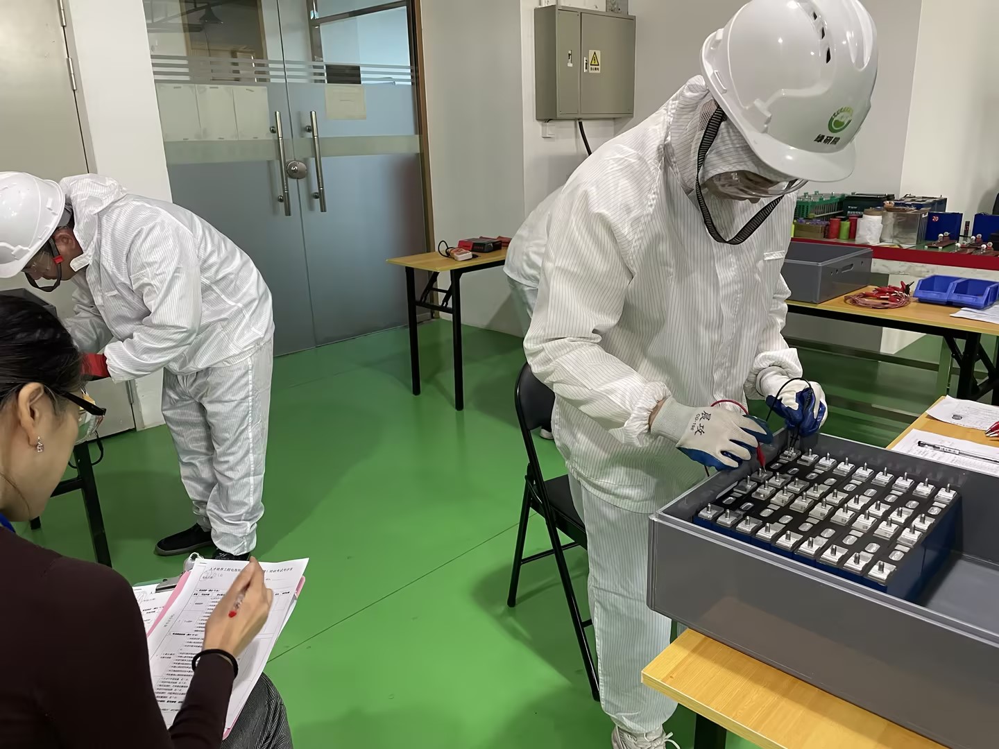 �ܾ�ֽ��̸��������ʵѵ���أ����ʵ��ѧ���ά�ޱ���