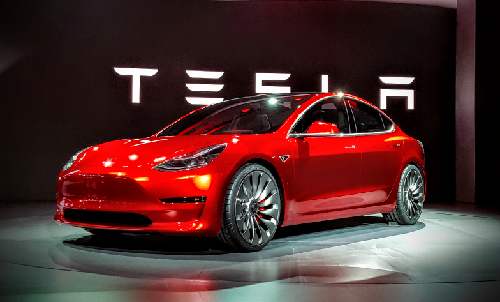 <b>Model 3销量“夺冠”，特斯拉或实现周产4000辆</b>